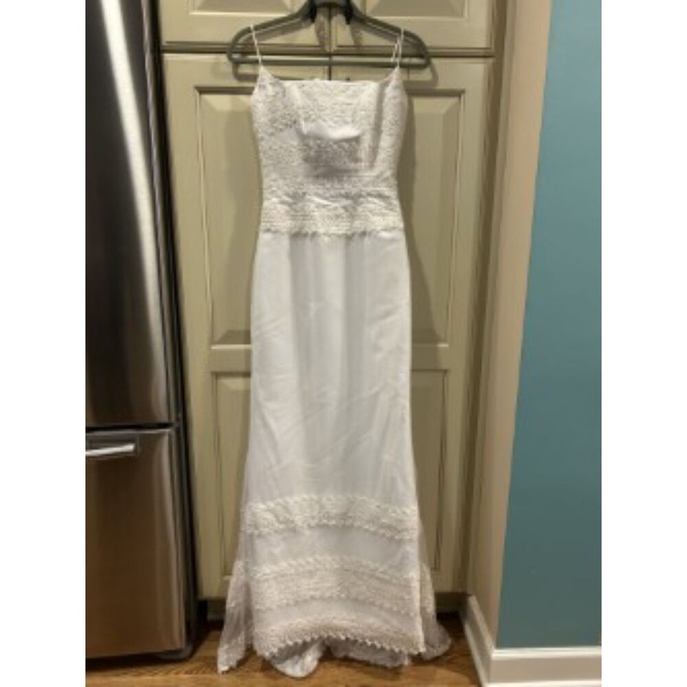 Lady Roi Ivory Gown - Size 4 - Picture 3 of 11